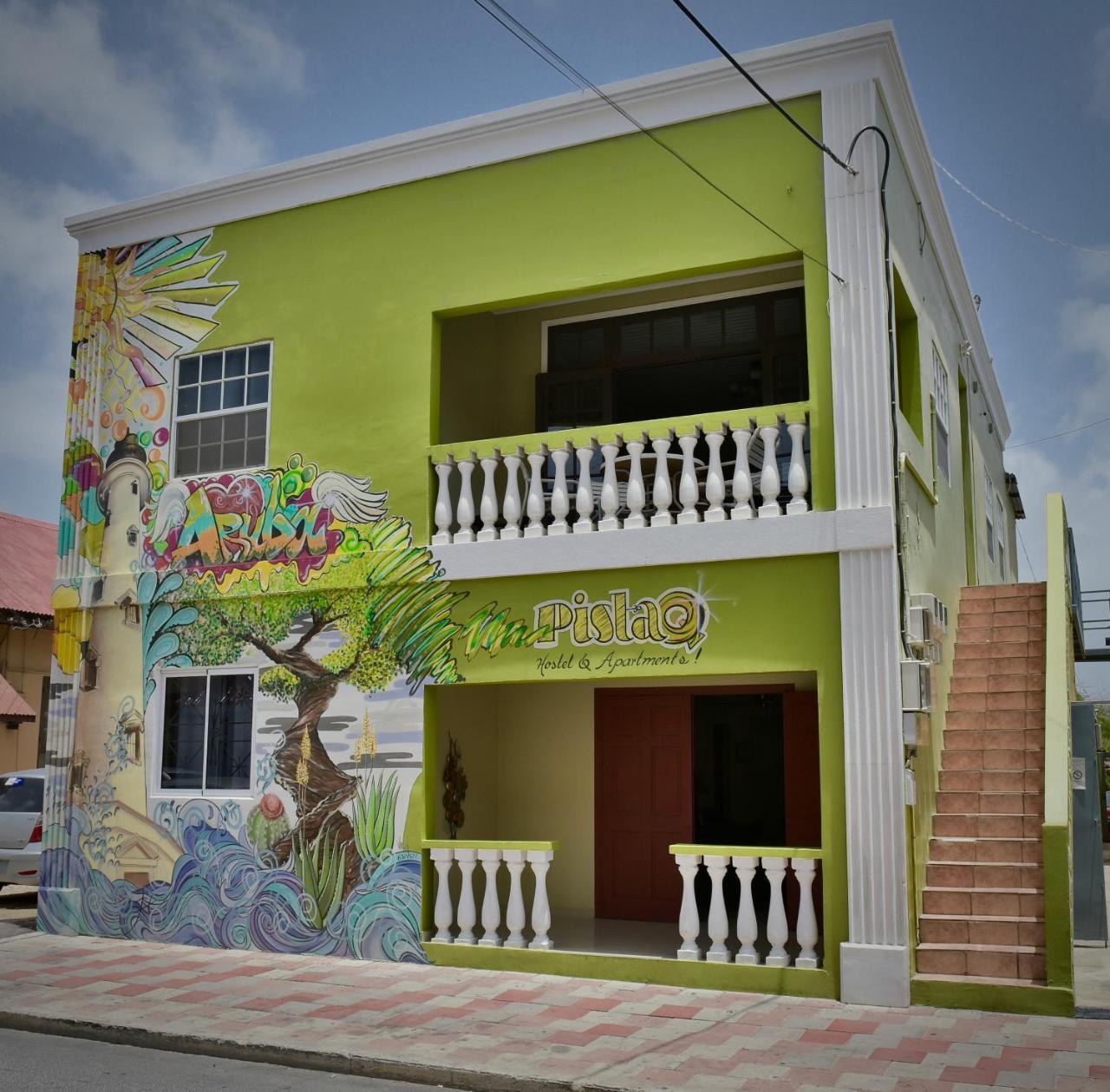Pista Q Hostel And Apartments Oranjestad Exterior photo